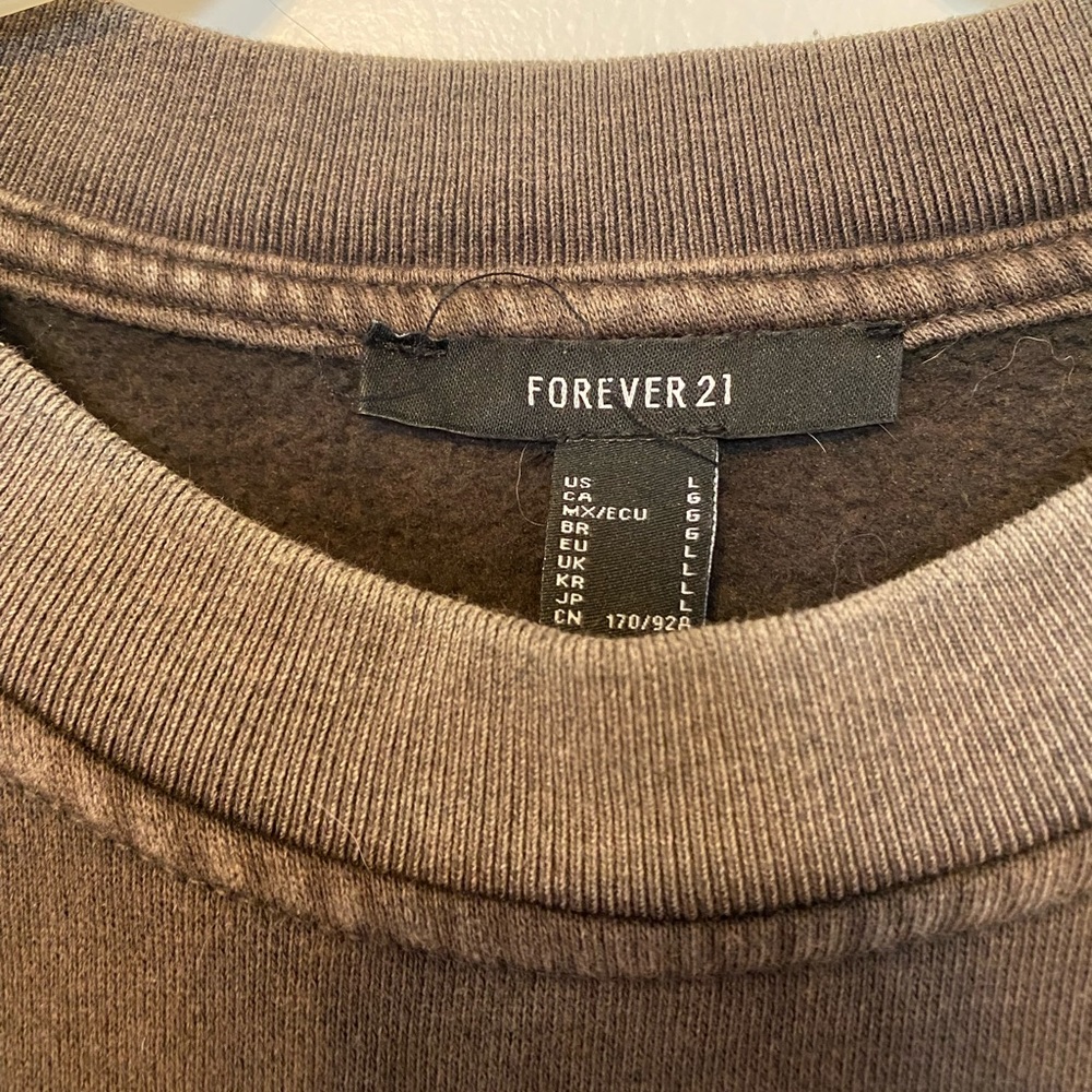 Sweatshirt - Picture 2 of 3